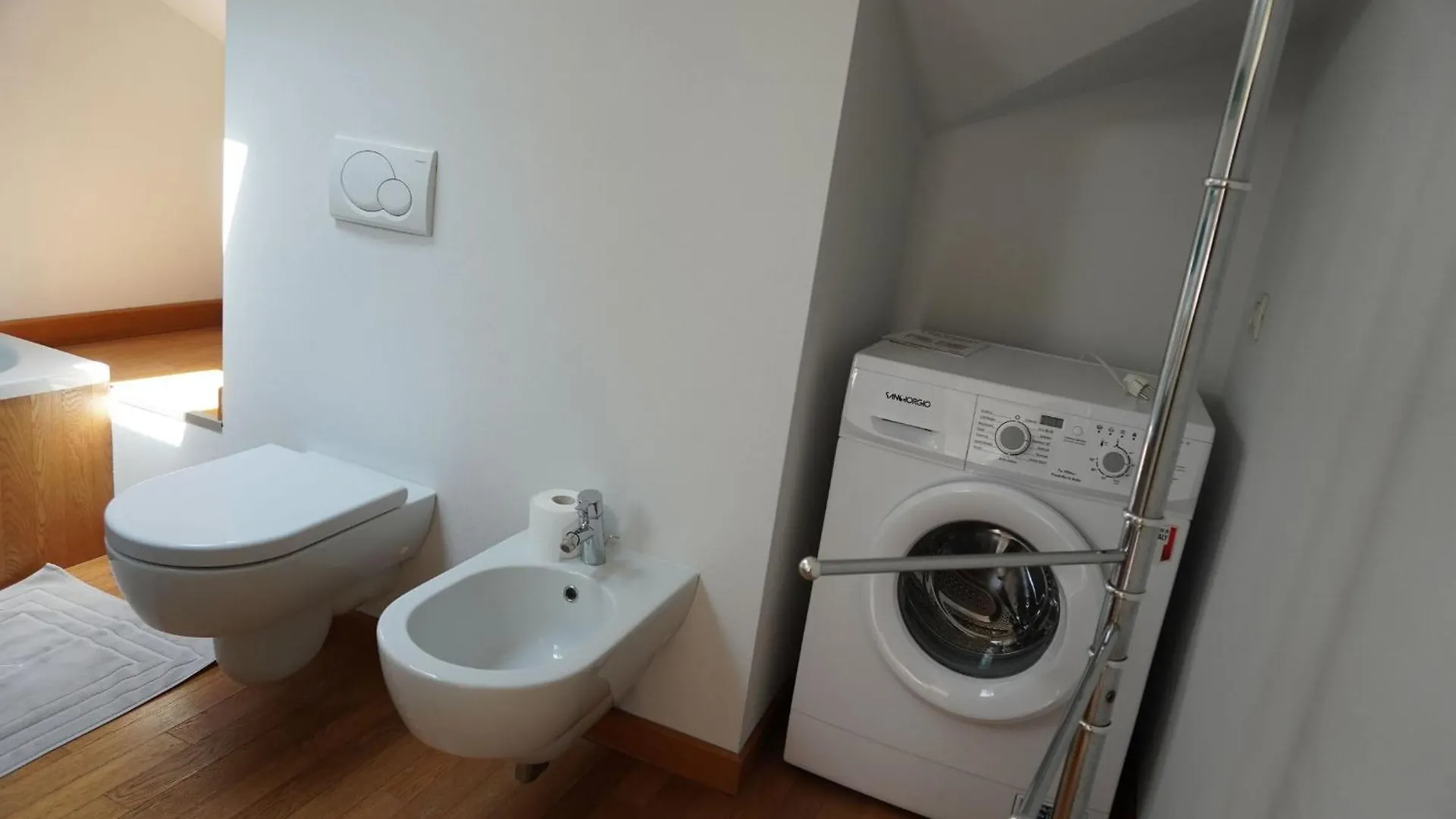 Sunlight Apartment Bergamo 0*,